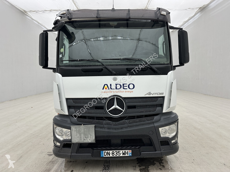 Kamion Mercedes 1830