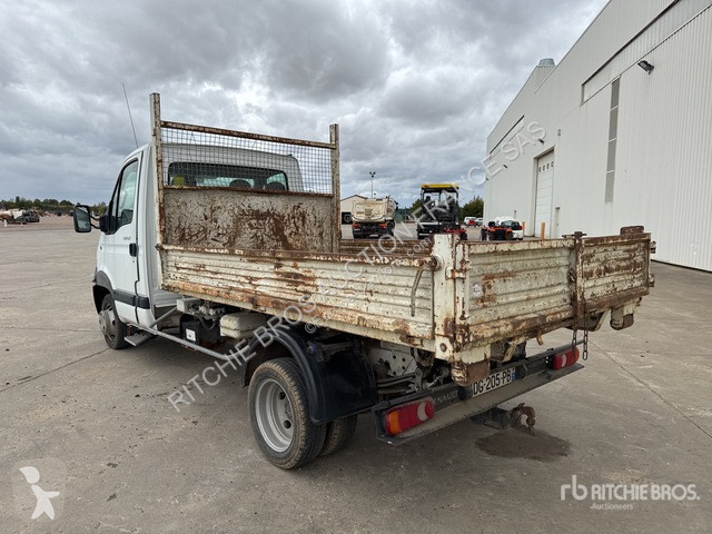Комерційні автомобілі Renault 130 DXI