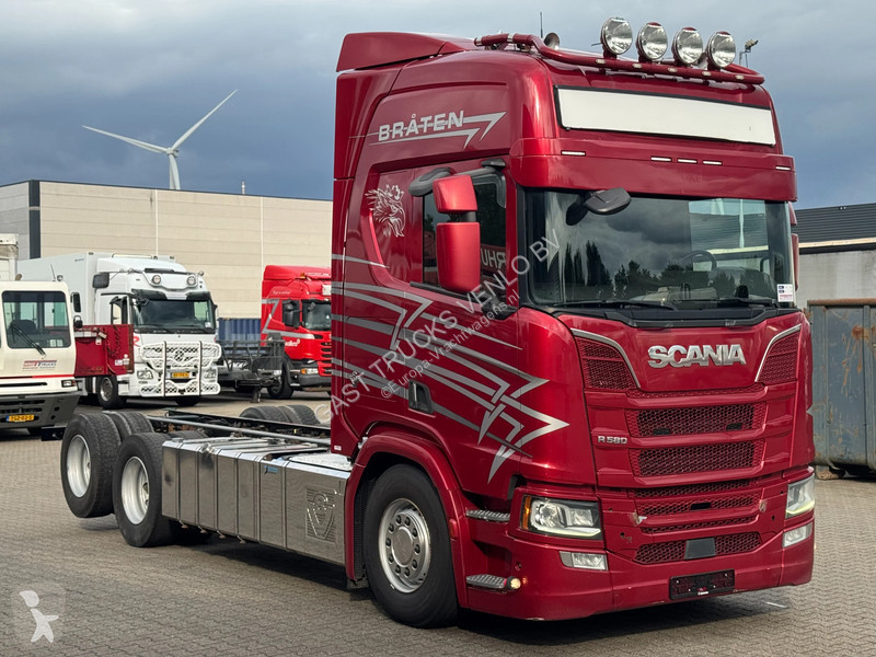 Camión Scania 580 V8 6x2 etarder Full Air WB 4.35