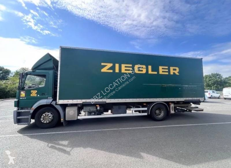 Mercedes 1833 truck