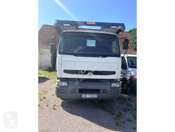 Вантажівка автовоз Renault