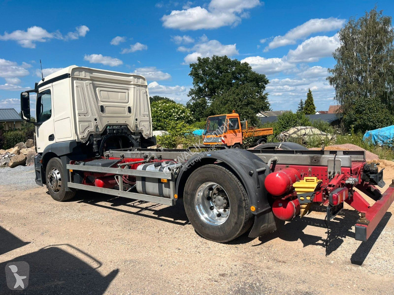 Mercedes 1846 truck