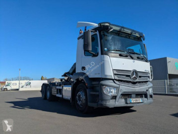 Вантажівка Mercedes Antos 2543