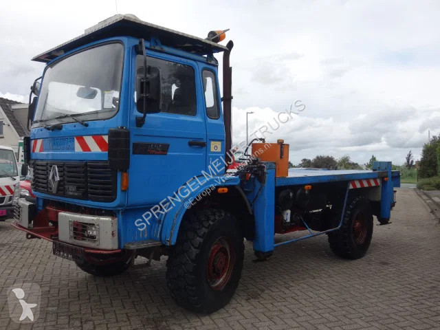 Вантажівка Renault 180 4X4 OPENBAK MET PTO...