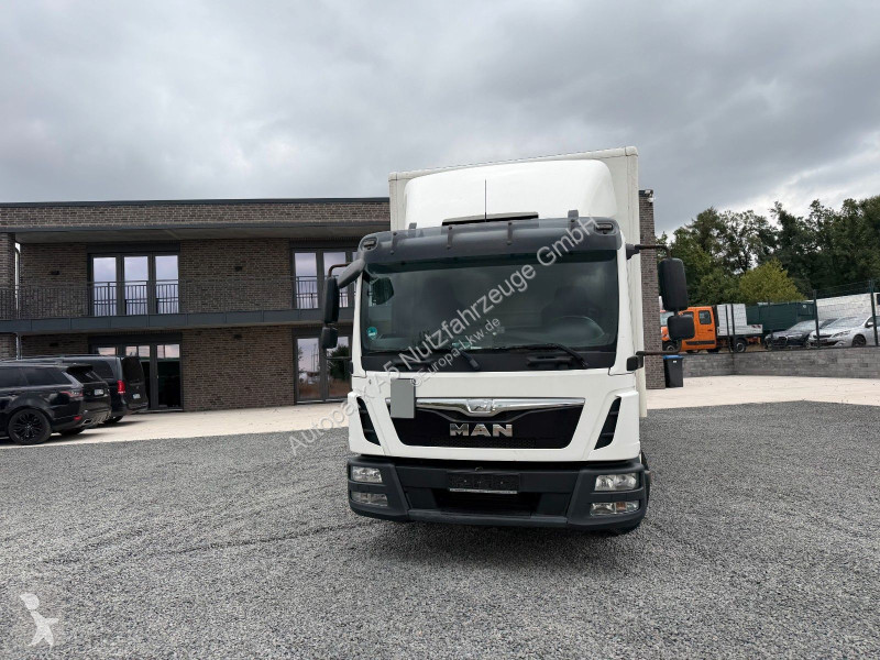 Kamion MAN 12.250 Koffer LBW
