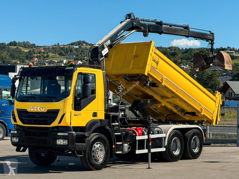 Camión Iveco TRAKKER 360 Kipper 4,90 m HIAB 122...