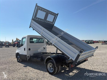 Camión volquete Iveco