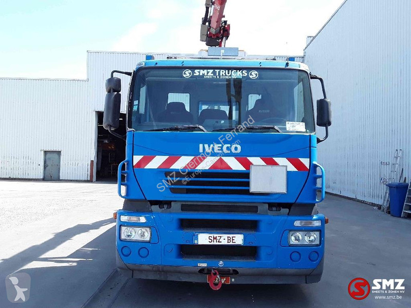 Camión Iveco 270 fassi f 210a /4 remote