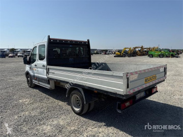 Vrachtwagen platte bak Ford
