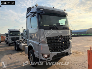 Nieuw vrachtwagen chassis Mercedes