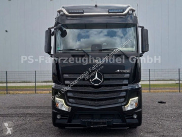 Camión grúa caja abierta Mercedes