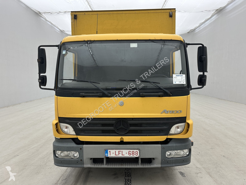 Camión Mercedes 1218