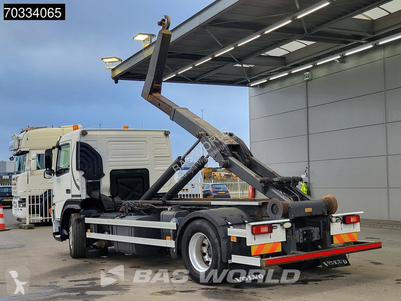 Camión Volvo 480  4X2 hooklift Automatic VEB...