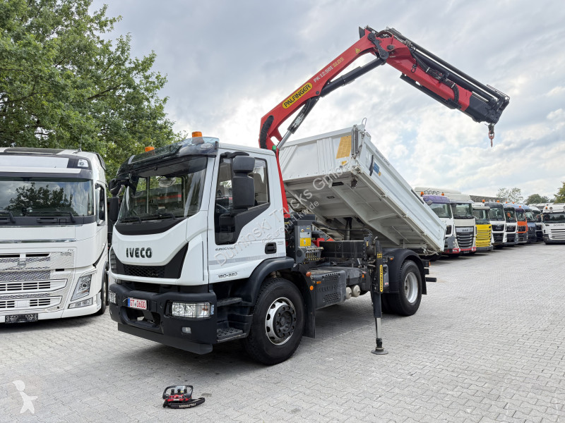 Camión Iveco EuroCargo 180-320 Kipper mit Kran...