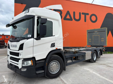 Camión portacontenedores Scania