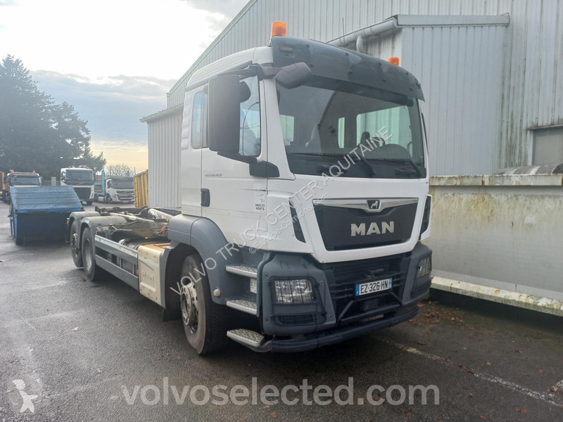 MAN  truck