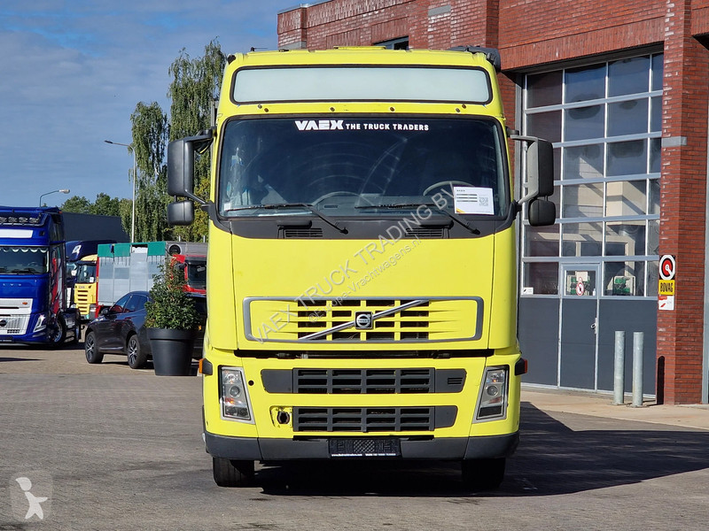 Kamion Volvo 420 6x2 - Flatbed - Loadlift - I...
