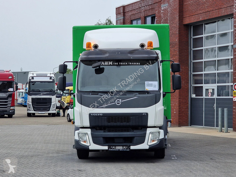 Camión Volvo 250 4x2 - Box - Loadlift - A/C -...