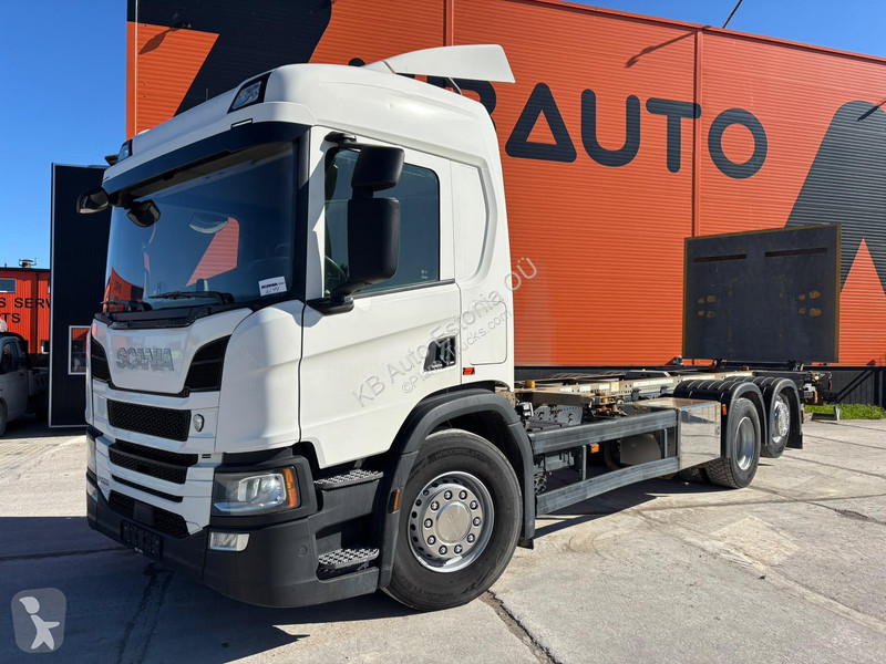 Camión Scania P 500 6x2*4 9 TON FRONT AXE /...