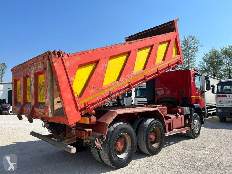 Camión Iveco 380E37