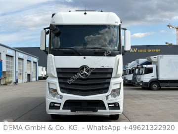 Camión volquete Mercedes