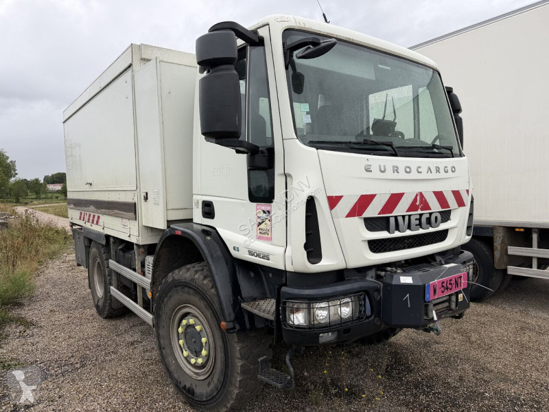 Teherautó Iveco 150 E 15