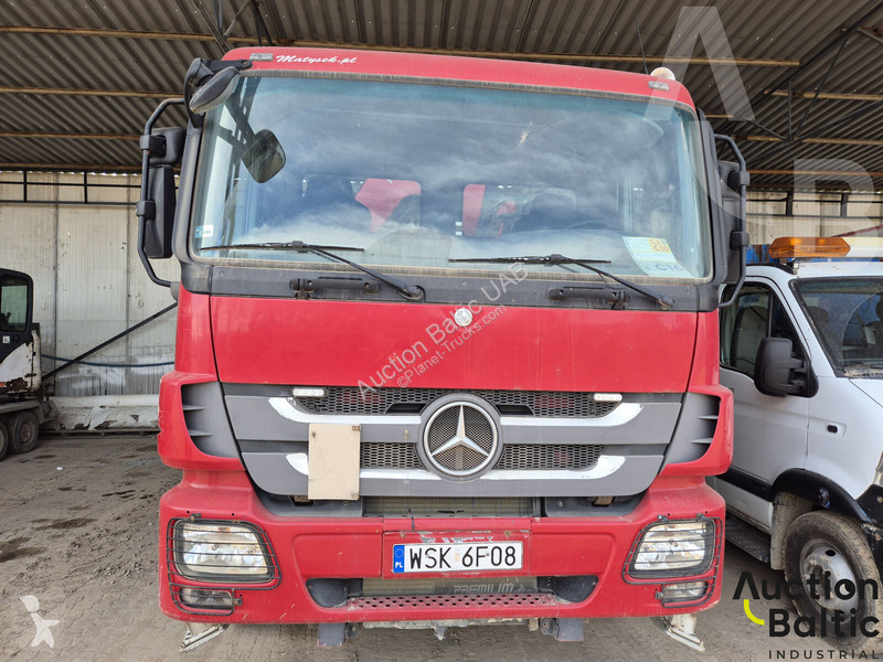 Teherautó Mercedes
