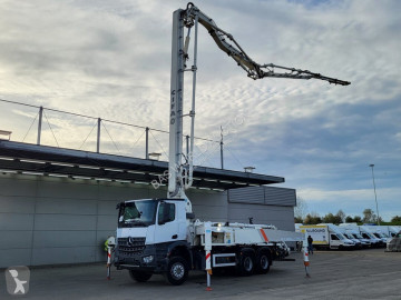 Teherautó Mercedes Arocs 2640