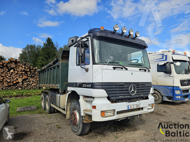 Camión Mercedes 3340