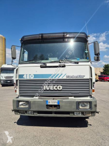 Camión volquete Iveco