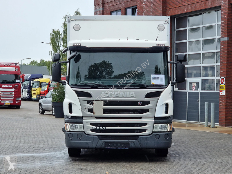 Camión Scania 250 4x2 - Box with sidedoors -...