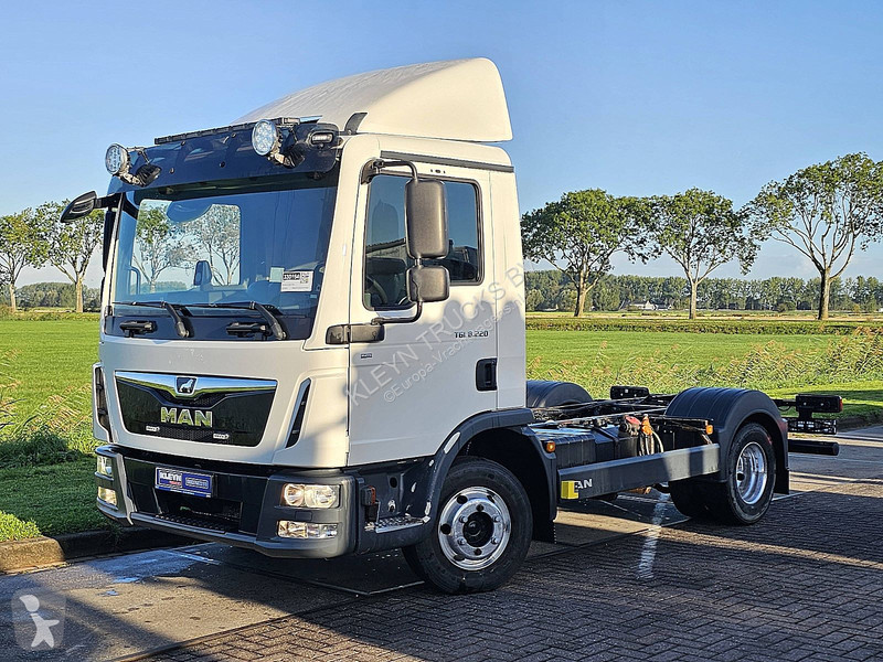 Camión MAN 8.220  PTO AIRCO WB305