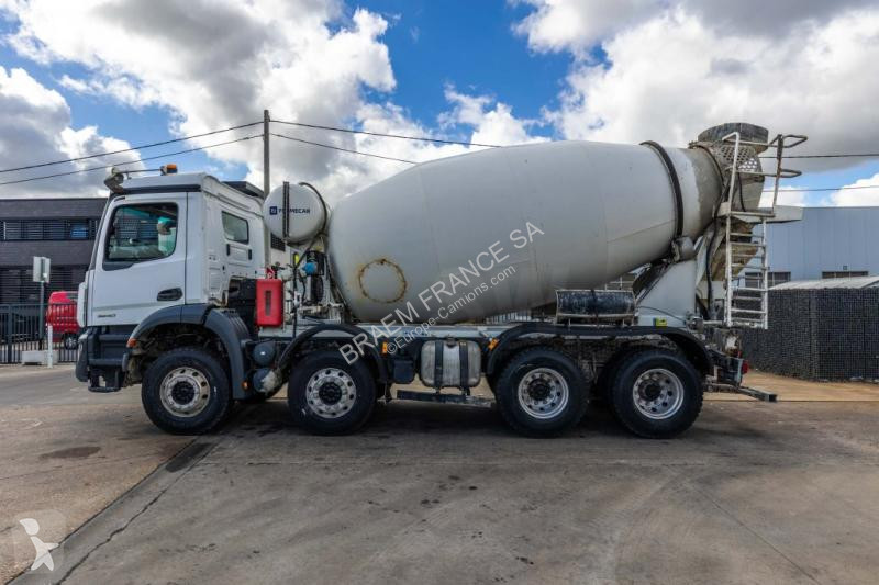 Camión Mercedes  AROCS 3240 BB + HARDOX 9m3
