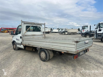 Camion platformă Iveco