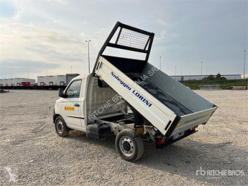 Camion benă Piaggio