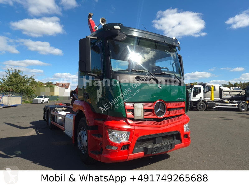 Camion Mercedes III 2540 M Hiab...