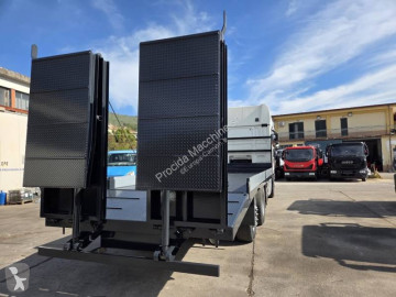 Camion porte engins DAF
