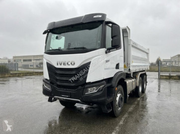 Camión volquete Iveco nuevo