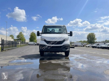 Camión chasis Iveco nuevo