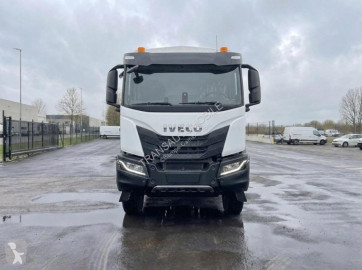 Camión lona Iveco nuevo