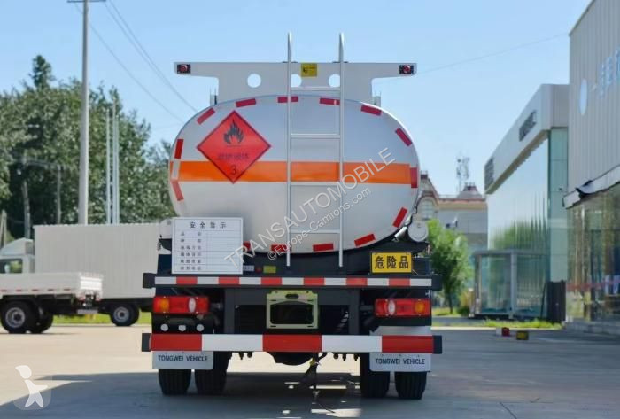 Camion Dong Feng Oil Tanker Truck Vasol VSCK-002