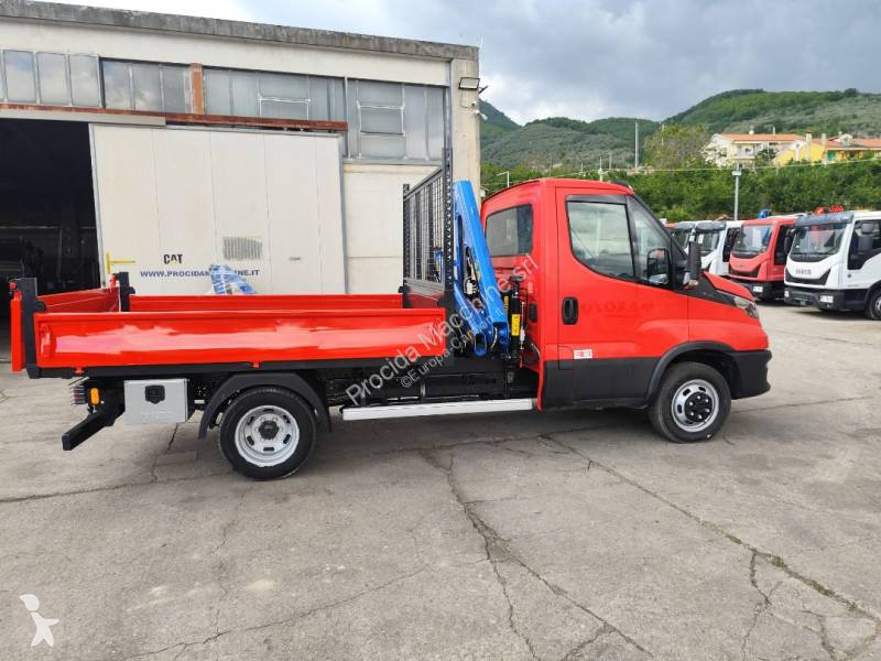 Véhicule utilitaire Iveco 35C14