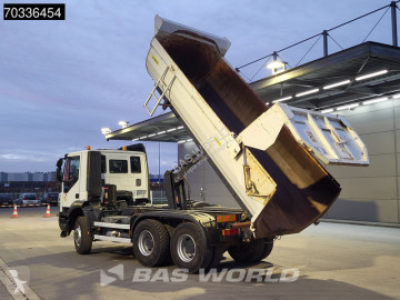 Camião basculante Iveco