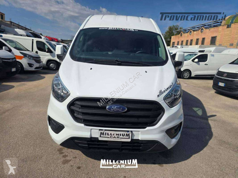 Camion Ford CUSTOM 2021 PASSO LUNGO TETTO ALTO