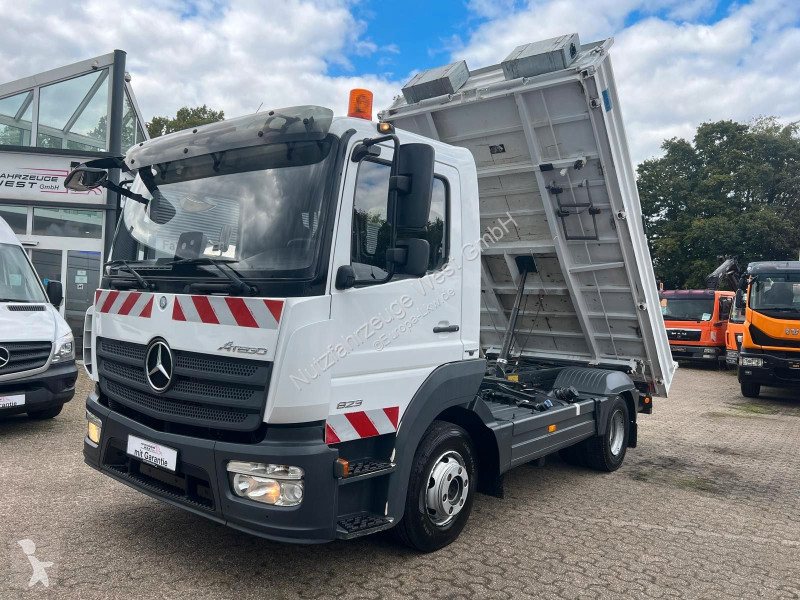 Camion Mercedes 823