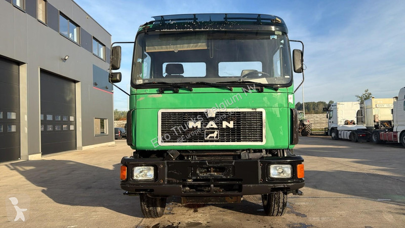 Camion MAN (MANUAL PUMP / POMPE MANUELLE /...