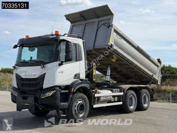 Ciężarówka wywrotka Iveco