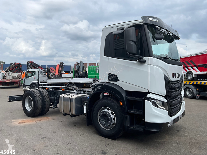 Camion Iveco AD200X36 Huisvuilwagen Chassis NEW...
