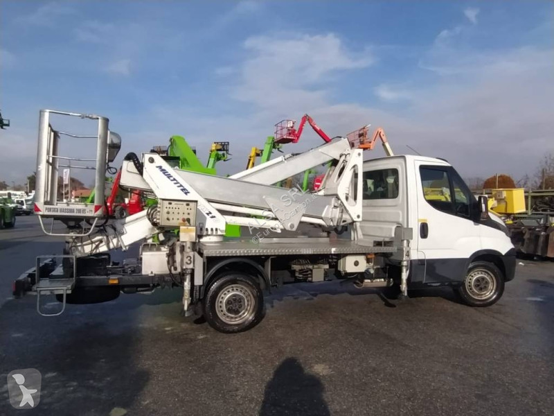 Camion Multitel MX210