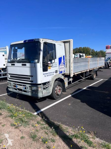 Camion plateau ridelles Iveco